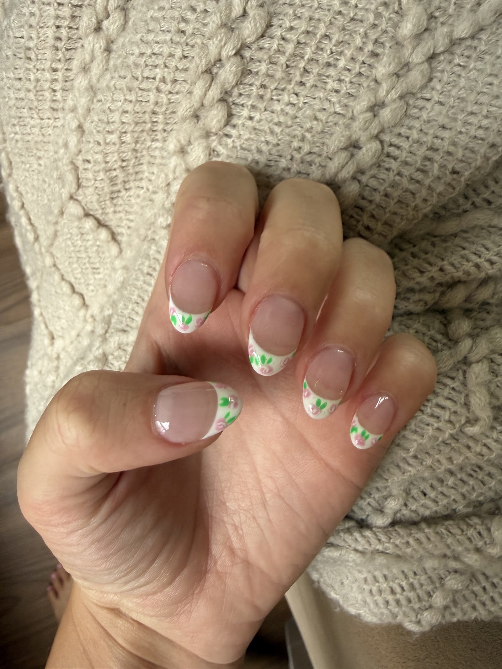 Oscar Nails & Spa nail photo 1