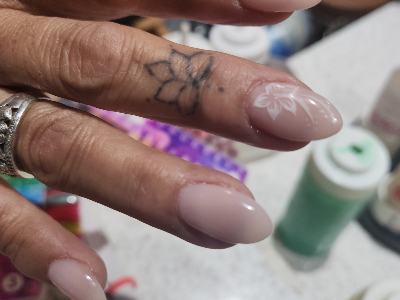 Oscar Nails & Spa nail photo 2